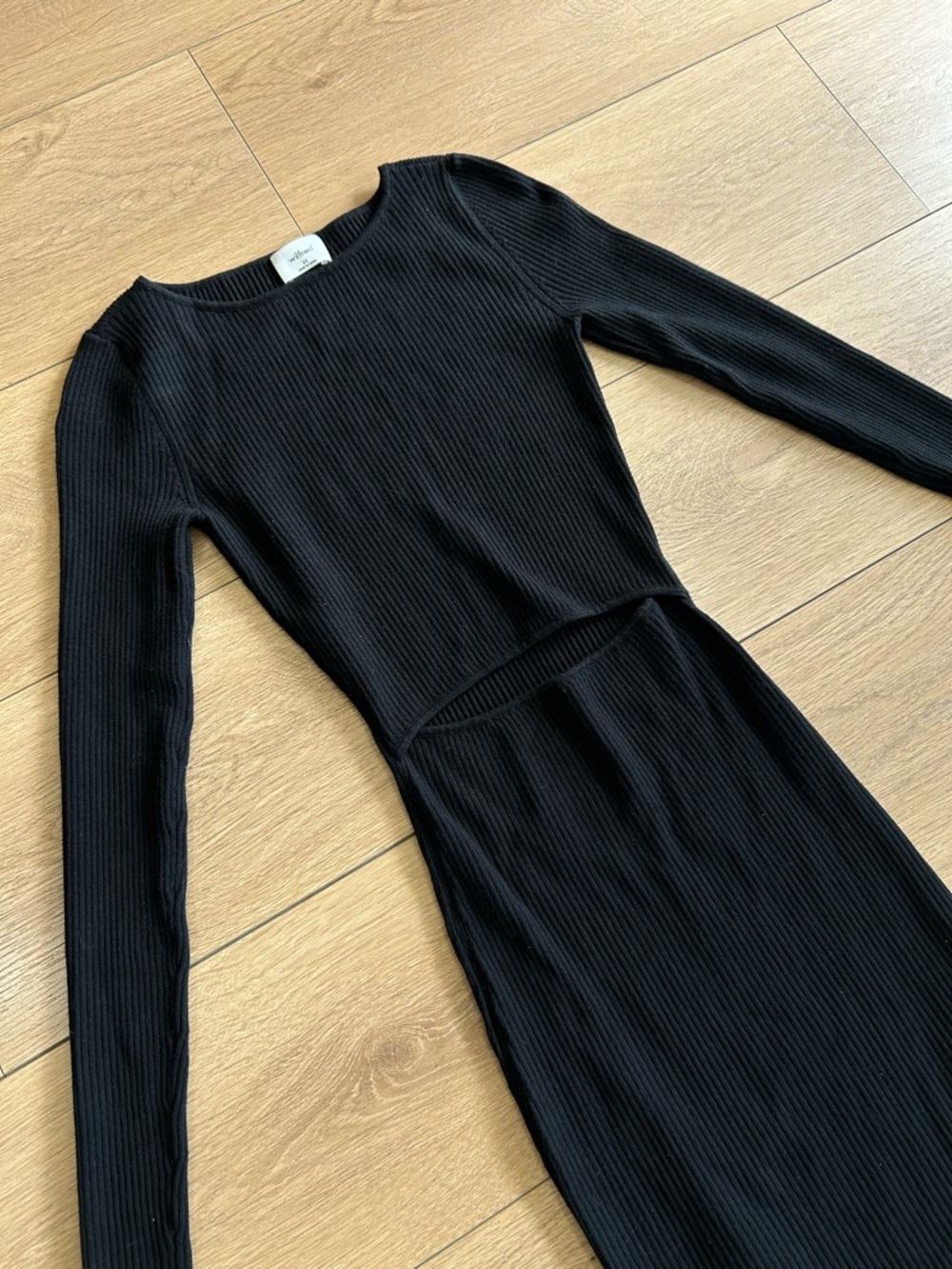 Wilfred Black Long-Sleeve Cutout Mini Dress - Picture 4 of 7